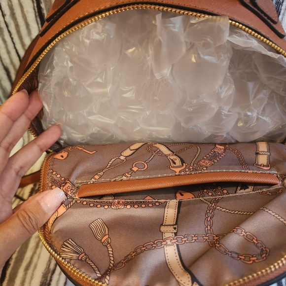 🧨Brown backpack🧨 - Picture 3 of 4